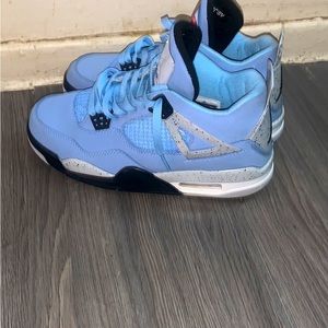 Jordan 4 University Blues